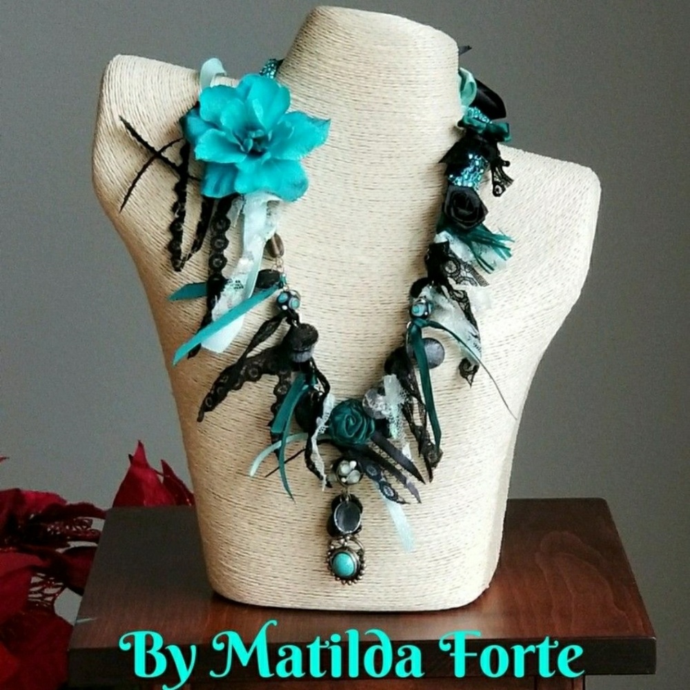 Textile necklace